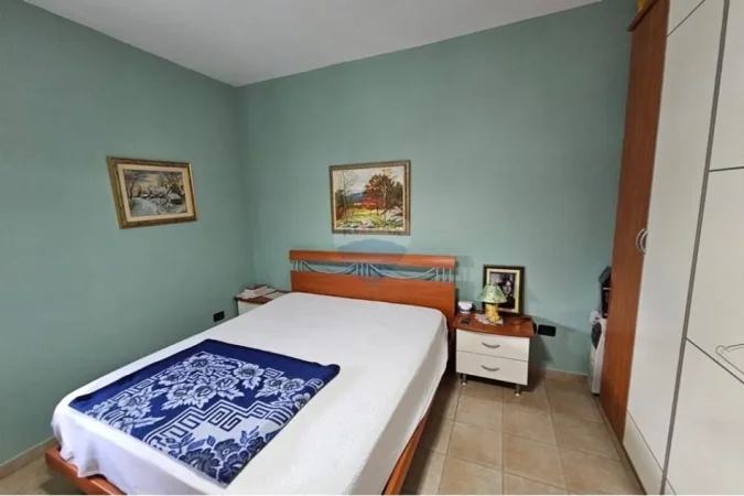 Tirane, shitet apartament 2+1 , 105 m² 255.000 € (Ish Ekspozita, ID: 530391022-92)