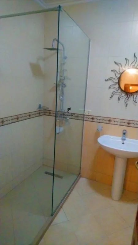 Tirane, jepet me qera 2+1 Kati 8, 80 m² 750 € (SULEJMAN PASHA)