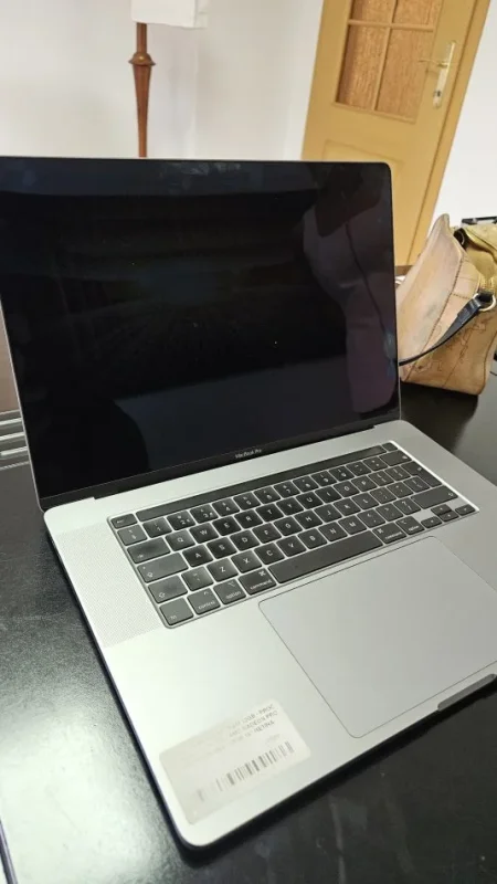 Tirane, shes MacBook Pro 16” (2019)