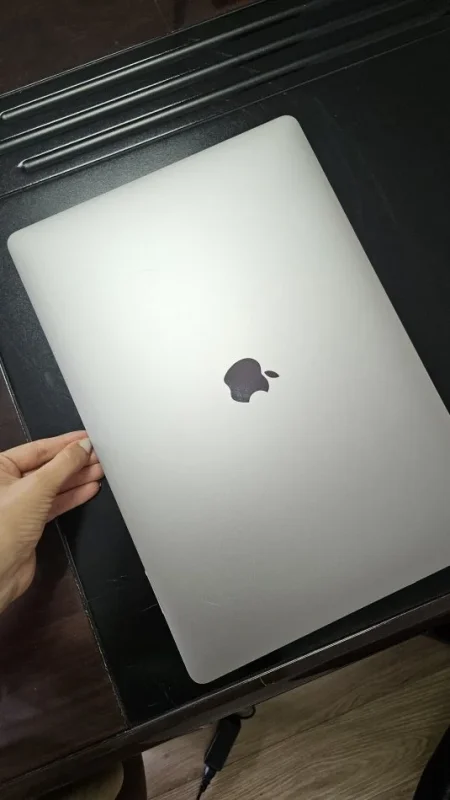 Tirane, shes MacBook Pro 16” (2019)