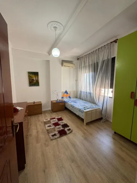 Tirane, shitet apartament 2+1+Ballkon Kati 7, 84 m² 135.000 € (5 MAJI)