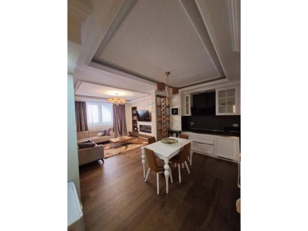 Tirane, shitet apartament 2+1+Ballkon Kati 3, 95 m² (Rruga e Elbasanit)