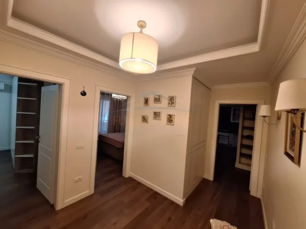 Tirane, shitet apartament 2+1+Ballkon Kati 3, 95 m² (Rruga e Elbasanit)