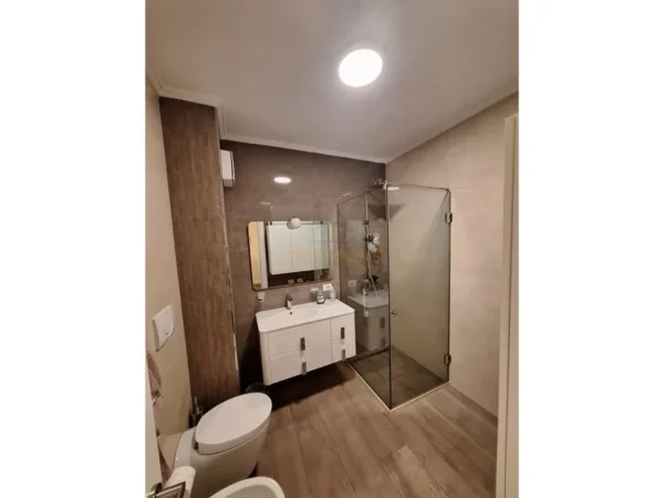 Tirane, shitet apartament 2+1+Ballkon Kati 3, 95 m² (Rruga e Elbasanit)