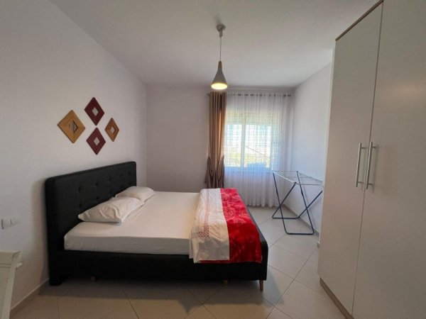 Tirane, jepet me qera apartament 1+1+Ballkon Kati 8, 65 m² 500 € (ASTIR)