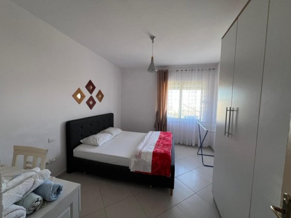 Tirane, jepet me qera apartament 1+1+Ballkon Kati 8, 65 m² 500 € (ASTIR)