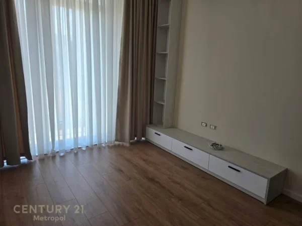 Tirane, jepet me qera apartament 1+1 Kati 2, 53 m² 480 € (Bulevardi i Ri)