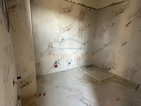 Tirane, shitet apartament 2+1+Ballkon Kati 3, 114 m² 102.600 € (Paskuqan)