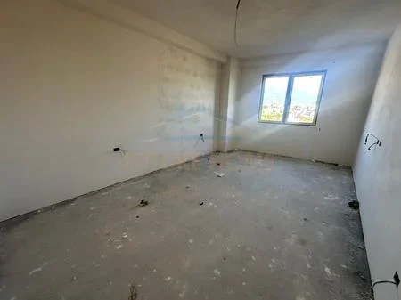Tirane, shitet 1+1 Kati 3, 53 m² 105.000 € 