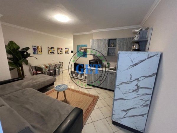 Durres, jepet me qera apartament 2+1+Ballkon Kati 7, 80 m² 500 € 