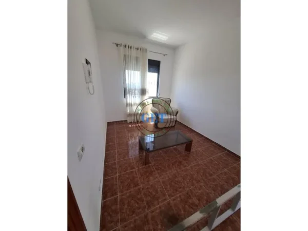 Durres, jepet me qera apartament 2+1 Kati 3, 70 m² 250 € 