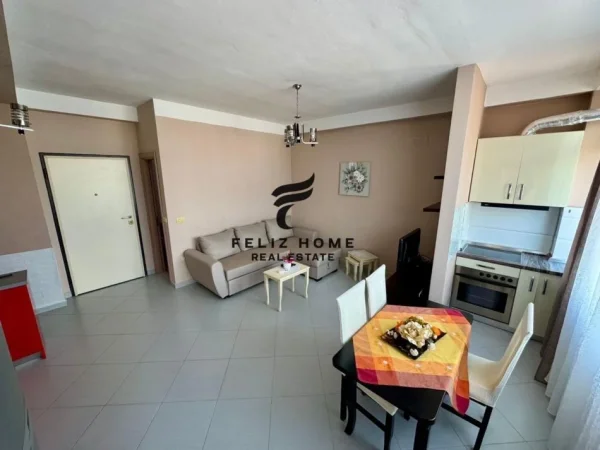 Tirane, jepet me qera apartament 1+1 Kati 6, 56 m² 500 € (STACIONI TRENIT)