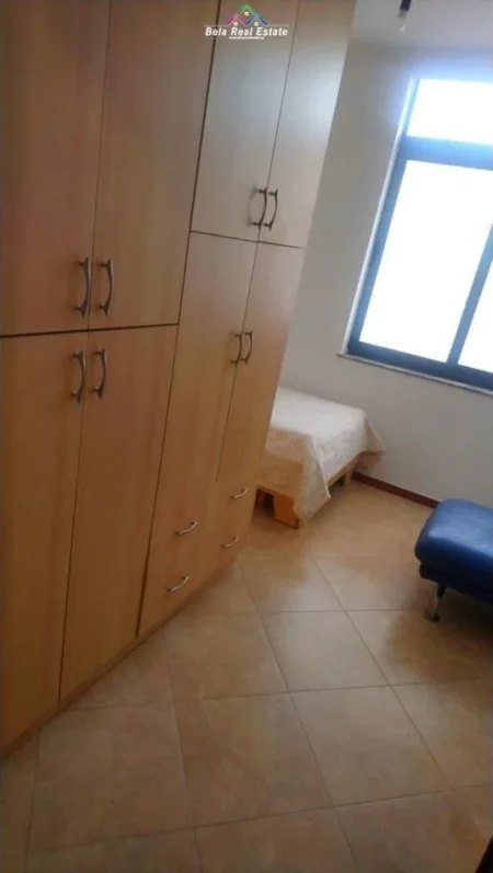 Tirane, jepet me qera apartament 2+1 Kati 8, 80 m² 750 € (QENDER)