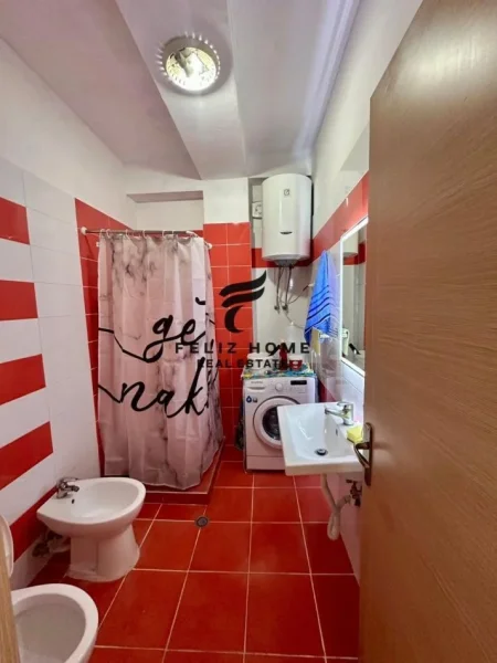 Tirane, jepet me qera apartament 2+1 Kati 3, 90 m² 600 € (GJIMNAZI QEMAL STAFA)