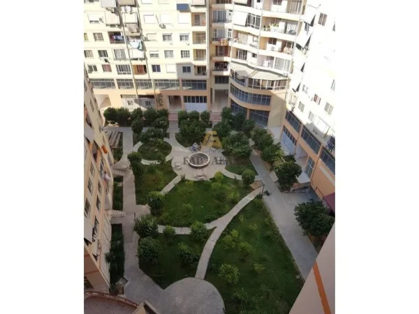 Tirane, shitet apartament 2+1 Kati 5, 102 m² 128.000 € (Astir, Fratari)
