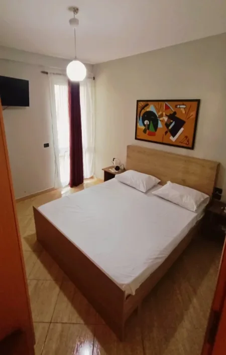 Tirane, jepet me qera apartament 2+1+Ballkon Kati 2, 90 m² 650 € (MYSLYM SHYRI)