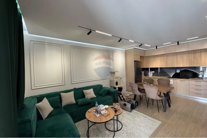 Tirane, shitet apartament 2+1+Ballkon , 110 m² 265.000 € 