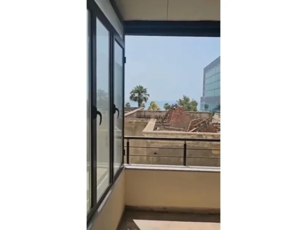 Durres, shitet apartament 3+1 Kati 3, 165 m² 400.000 € (Vollga)