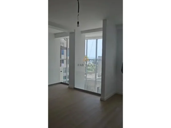 Durres, shitet apartament 3+1 Kati 3, 165 m² 400.000 € (Vollga)