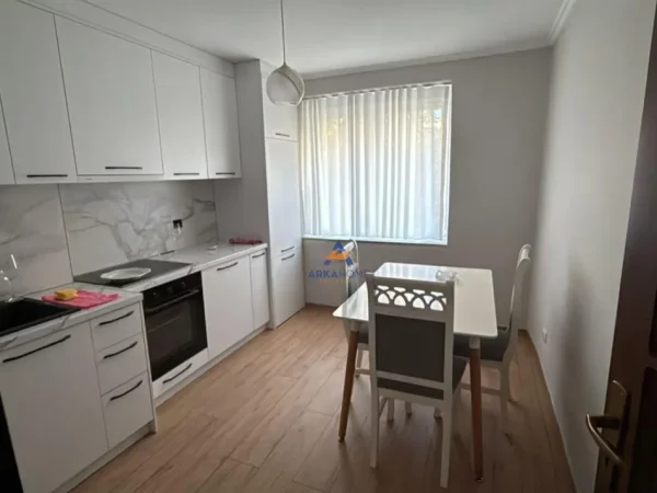 jepet me qera apartament 1+1+Ballkon Kati 2, 60 m² 700 € (SHESHI WILLSON)