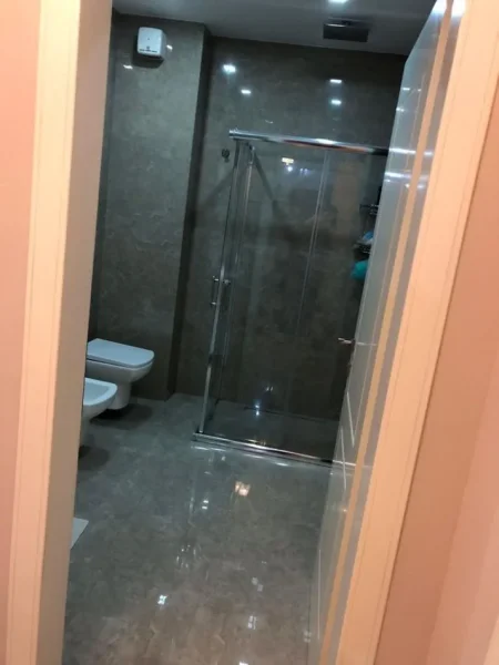 Tirane, shes apartament 2+1 Kati 5, 126 m² 160.000 € (fresku)