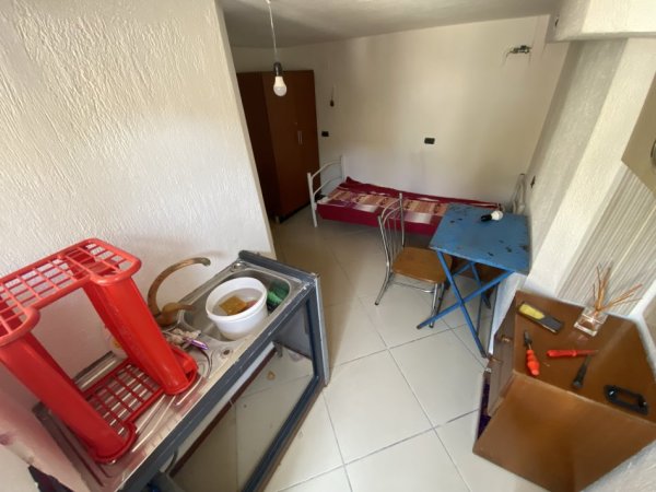 Tirane, jepet me qera garsonier , 1 m² 