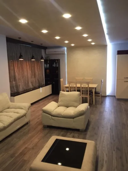 Tirane, jepet me qera apartament 2+1+Ballkon Kati 6, 90 m² 1.000 € (RRUGA E ELBASANIT)
