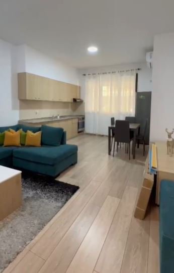 Tirane, jepet me qera apartament 2+1 Kati 1, 105 m² 400 € (Kodra e Diellit)