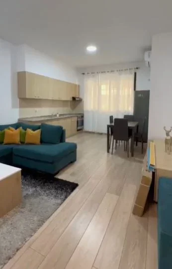 Tirane, jepet me qera apartament 2+1 Kati 1, 105 m² 400 € (Kodra e Diellit)
