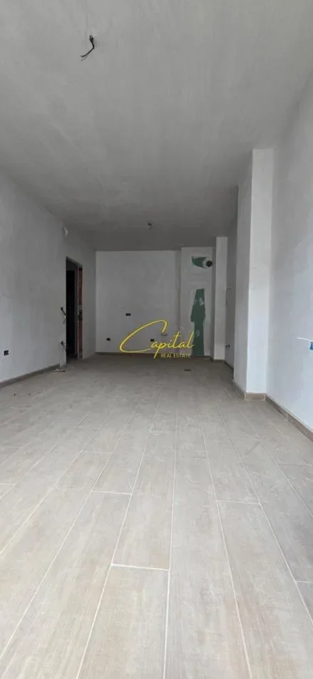 Tirane, shitet apartament 1+1 Kati 1, 73 m² 139.500 € (BULEVARDI I RI)