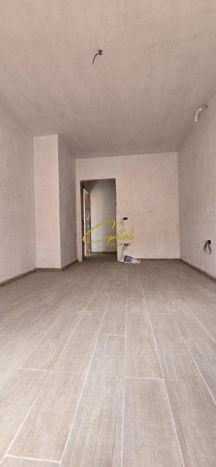 Tirane, shitet apartament 1+1 Kati 1, 73 m² 139.500 € (BULEVARDI I RI)
