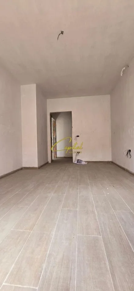 Tirane, shitet apartament 1+1 Kati 1, 73 m² 139.500 € (BULEVARDI I RI)