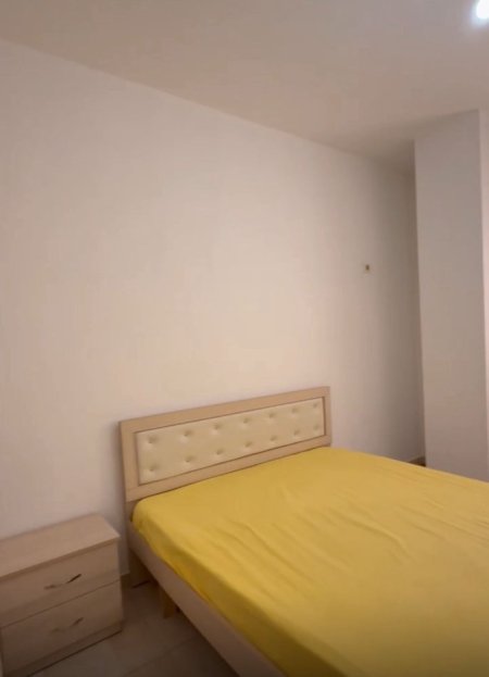 Jepet me Qera Apartamenti 1+1 me Ashensor pallat ne Astir, 55 m²   350 Euro