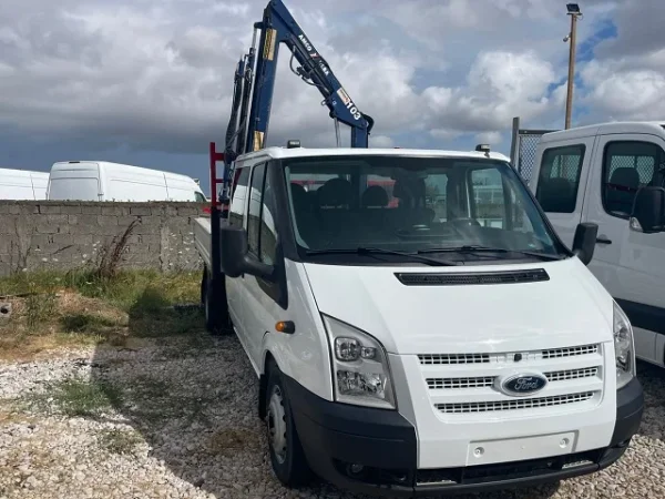 Durres, shitet Ford transit me vinç, Viti 2013, me dogane 16.000 €