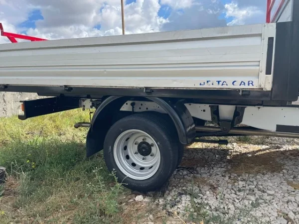 Durres, shitet Ford transit me vinç, Viti 2013, me dogane 16.000 €