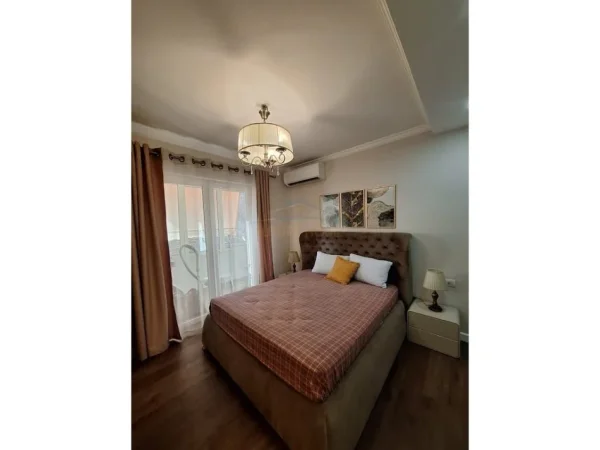 SHITET APARTAMENT 2+1+POST PARKIMI TEK RRUGA ELBASANIT