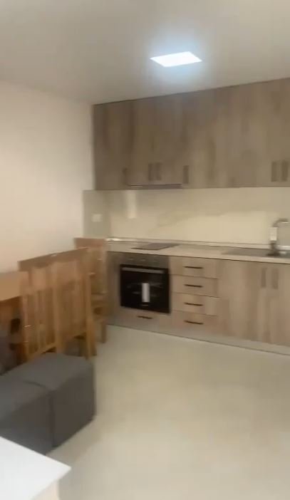Tirane, jepet me qera apartament 1+1 Kati 1, 1 m² 400 € (Rr. e Dibrës, Tiranë – pranë Spitalit Amerikan 2)