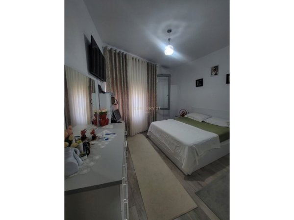 Tirane, shitet apartament 2+1+Aneks+Ballkon , 100 m² 150.000 € (Fresk)