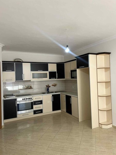 Tirane, jepet me qera apartament 2+1+Ballkon Kati 6, 100 m² 400 € ASTIR FISH TIME