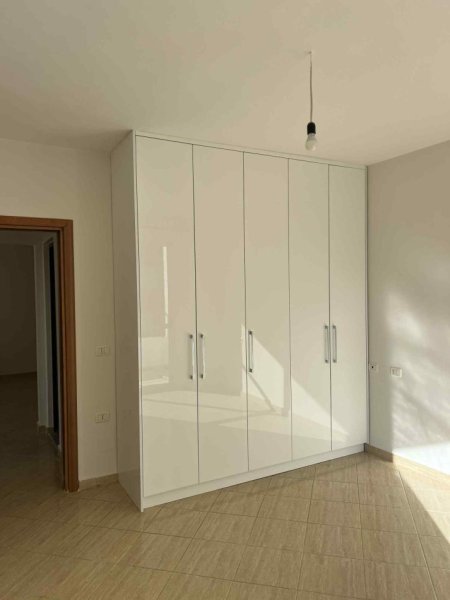 Tirane, jepet me qera apartament 2+1+Ballkon Kati 6, 100 m² 400 € ASTIR FISH TIME