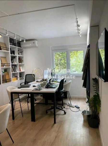 Tirane, jepet me qera zyre Kati 2, 30 m² 330 € (Bulevardi Gjergj Fishta- Gjykata e Rrethit)