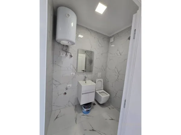 Tirane, shitet garsonier 1+1 Kati 5, 28 m² 68.000 € (Don Bosko)