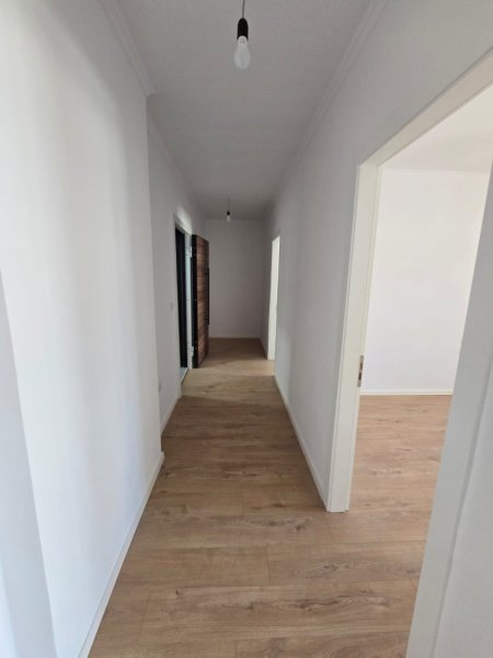 Tirane, shitet apartament 2+1+Ballkon Kati 5, 55 m² 128.000 € (Don Bosko)