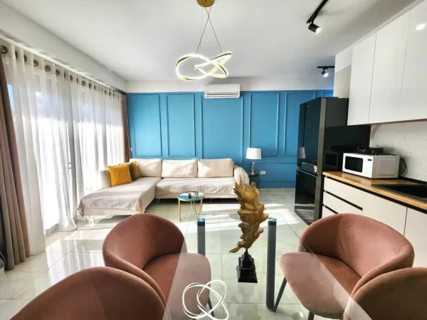 Jepet Apartament me Qera : Luxury 1+1 (📍Kompleksi Olimpik - Komuna Parisit) 100% e rikonstruktuar - Pallat i Ri 2022  (750€) 💥💥