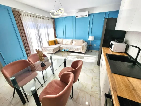 Jepet Apartament me Qera : Luxury 1+1 (📍Kompleksi Olimpik - Komuna Parisit) 100% e rikonstruktuar - Pallat i Ri 2022  (750€) 💥💥