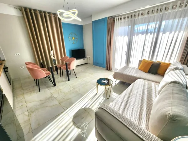 Jepet Apartament me Qera : Luxury 1+1 (📍Kompleksi Olimpik - Komuna Parisit) 100% e rikonstruktuar - Pallat i Ri 2022  (750€) 💥💥
