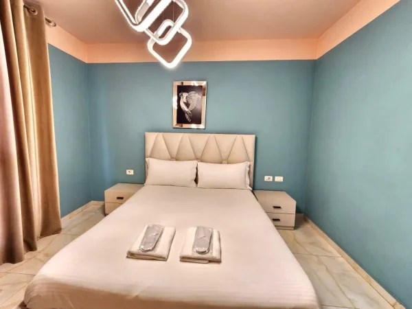 Jepet Apartament me Qera : Luxury 1+1 (📍Kompleksi Olimpik - Komuna Parisit) 100% e rikonstruktuar - Pallat i Ri 2022  (750€) 💥💥