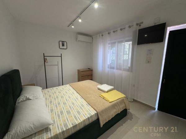 Tirane, jepet me qera Vile 2 Katshe Kati 1, 110 m² 1.500 € (Pazari i Ri)
