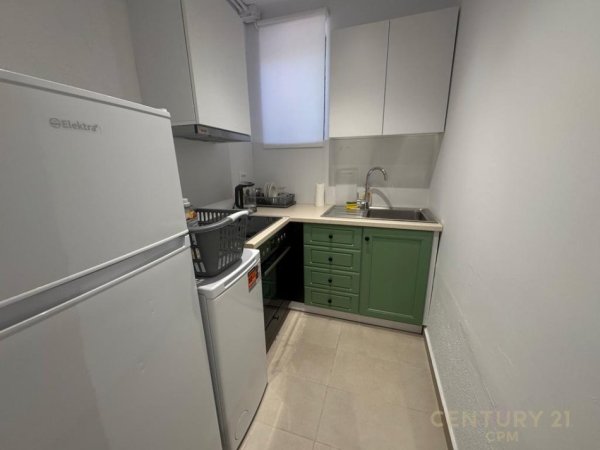 Tirane, jepet me qera Vile 2 Katshe Kati 1, 110 m² 1.500 € (Pazari i Ri)