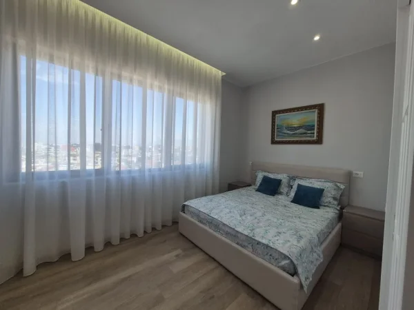Tirane, jepet me qera apartament 1+1 Kati 8, 42 m² 501 € (Pran 21 Dhjetori Rruga Muhamet Gjollesha)